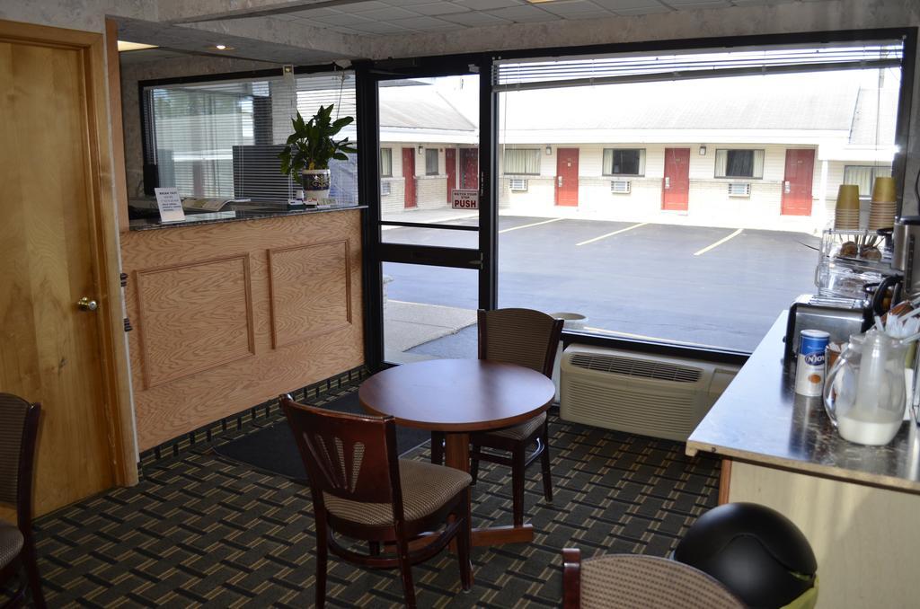 Budget Inn Williamsville Exterior photo